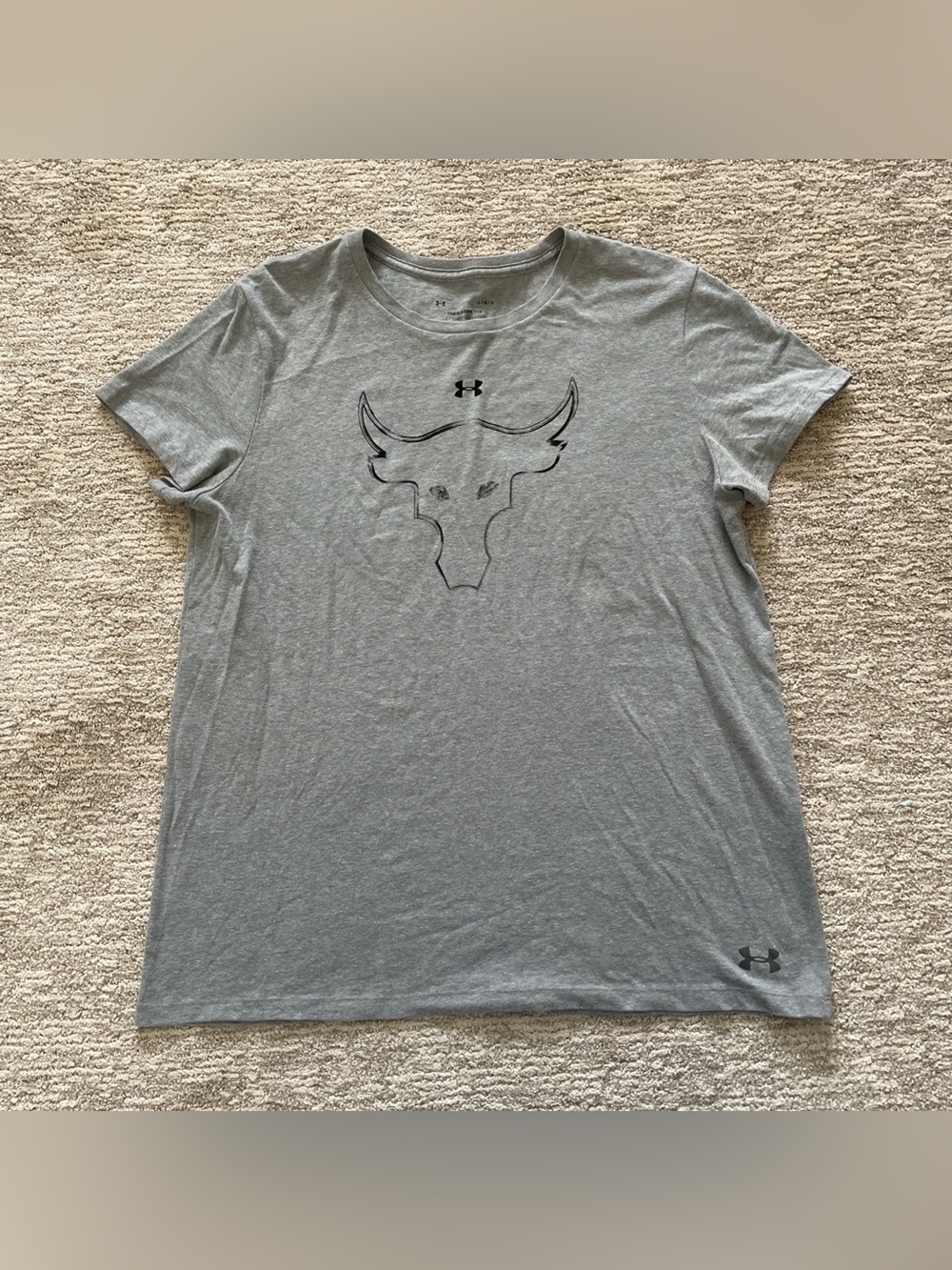 Under Armour Project Rock Bull Women’s Size Large Short Sleeve Gray T-Shirt